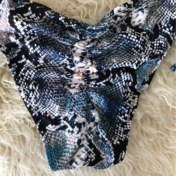 SHADE & Shore two piece bikini swim suit. - Picture 2 of 7